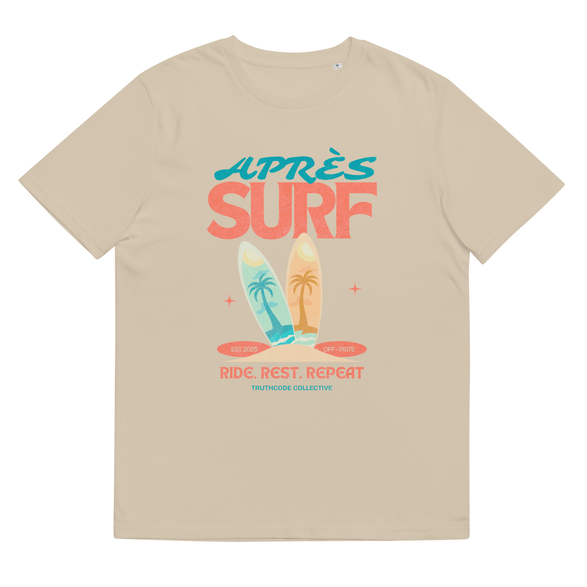Beige organic t-shirt with 'Après Surf' graphic design featuring surfboards and palm trees on a white background